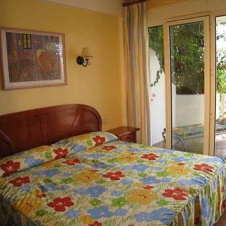 Montemayor Apartment *