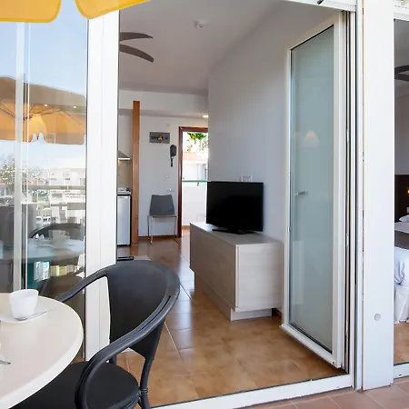 Montemayor Apartment *