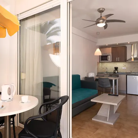 Apartment Montemayor *