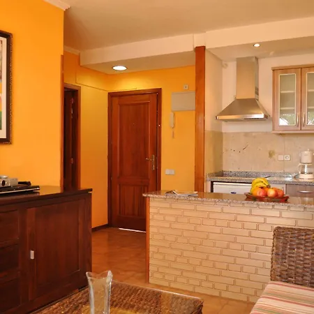 Apartment Montemayor *
